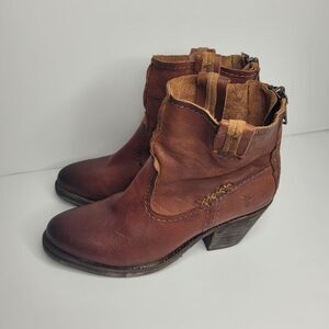 Frye Leslie Artisan Short in Dark Brown Leather Western Boots Size 8